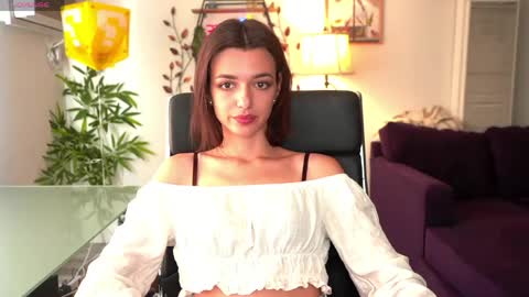 Olivia online show from May 19, 11:44 pm