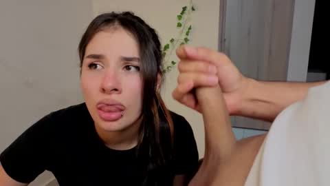 Snapshot of 0ne_of_0ne chatting on February 5, 11:53 pm Steven e online show from February 5, 11:53 pm