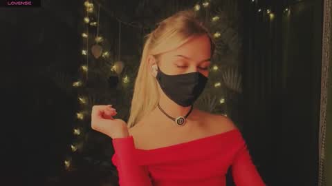 0ophelia online show from February 10, 10:25 pm