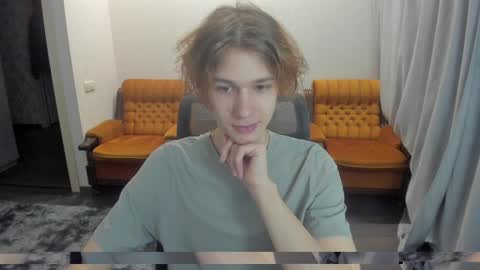 Snapshot of 0verlandd chatting on December 26, 10:37 am Adam online show from December 26, 10:37 am