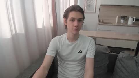 Snapshot of 0verlandd chatting on September 17, 9:55 am Adam online show from September 17, 9:55 am