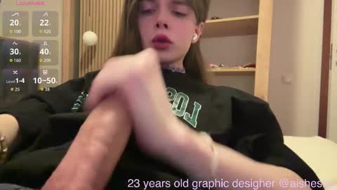 Snapshot of 1000and1nights_ chatting on October 31, 3:51 am Aishe online show from October 31, 3:51 am