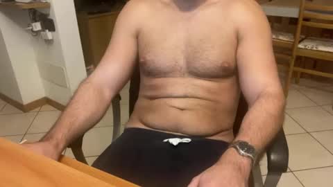 Snapshot of 100piedi1 chatting on October 26, 2:12 pm 100piedi1 online show from October 26, 2:12 pm