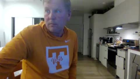 Snapshot of 1029mn chatting on October 9, 5:16 am Takin Profits online show from October 9, 5:16 am