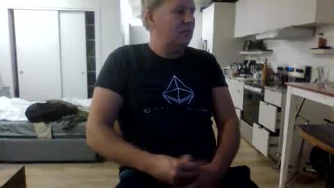 Snapshot of 1029mn chatting on November 6, 3:40 am Takin Profits online show from November 6, 3:40 am