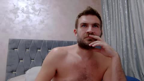 10in_deluxe online show from January 17, 8:45 pm