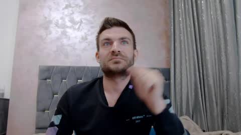 10in_deluxe online show from April 11, 7:56 am