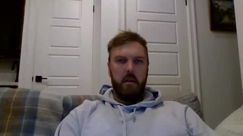 Snapshot of 123holt123 chatting on October 23, 12:32 am 123holt123 online show from October 23, 12:32 am