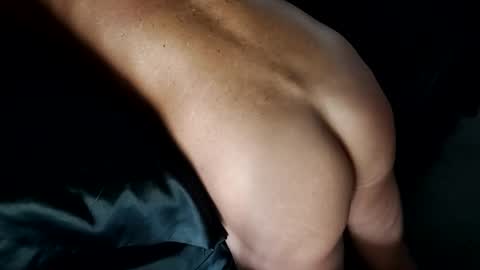 Snapshot of 12captnhook18 chatting on October 13, 3:17 am 12captnhook18 online show from October 13, 3:17 am