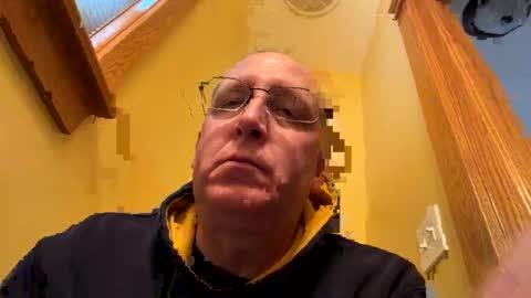 Snapshot of 16510 chatting on November 30, 1:48 pm 16510 online show from November 30, 1:48 pm
