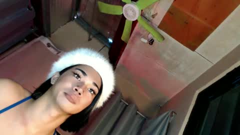 Snapshot of 18_nicole chatting on March 6, 12:10 am barbie online show from March 6, 12:10 am