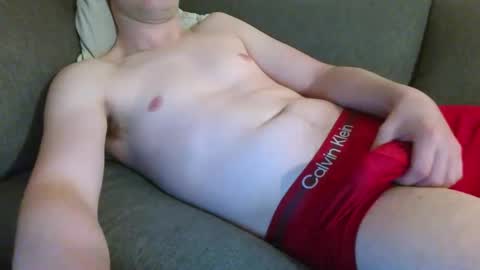 Snapshot of 18chillin chatting on November 5, 2:22 am 18chillin online show from November 5, 2:22 am