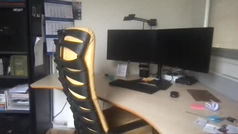 man 18 but cute online show from December 14, 11:07 am