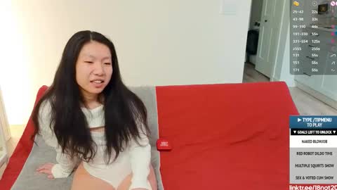 Snapshot of 18not20 chatting on February 13, 2:18 am Tong Ralph online show from February 13, 2:18 am