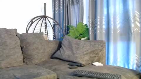 beckah online show from May 18, 9:15 am