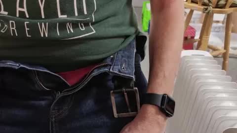 Snapshot of 1badhusband chatting on February 23, 6:05 pm 1 Bad Husband online show from February 23, 6:05 pm