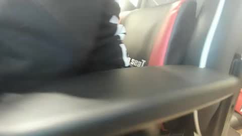 Snapshot of 1bigloadasian chatting on January 26, 1:41 am 1bigloadasian online show from January 26, 1:41 am