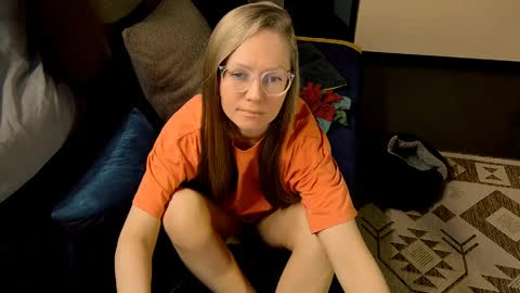    online show from April 6, 5:25 pm