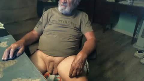 1handyanddee online show from May 5, 1:35 am