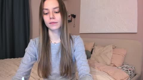 Snapshot of 1i1ypa1mer chatting on December 7, 8:49 pm Lily 3 online show from December 7, 8:49 pm