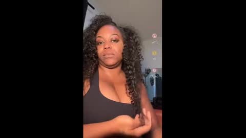 Lillycakes online show from March 9, 1:20 am