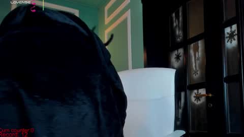 Moona  online show from January 19, 6:21 pm