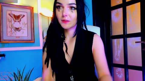 Moona  online show from February 8, 1:54 pm