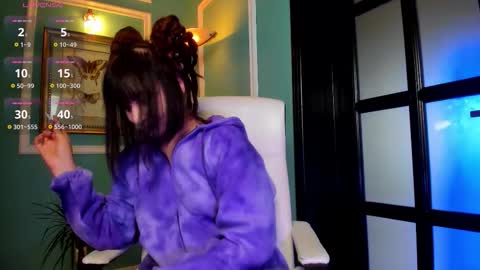 Moona  online show from October 8, 9:40 am