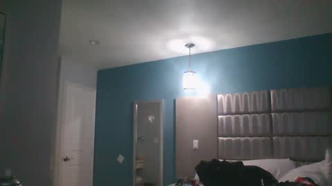 TheShyOne18 online show from December 4, 5:55 pm