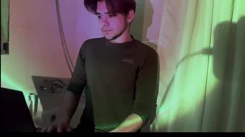 Snapshot of 1roberttt chatting on October 14, 12:22 am 1roberttt online show from October 14, 12:22 am