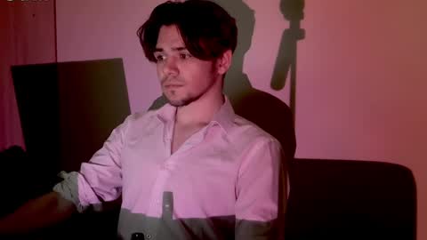 1roberttt online show from May 19, 8:48 pm