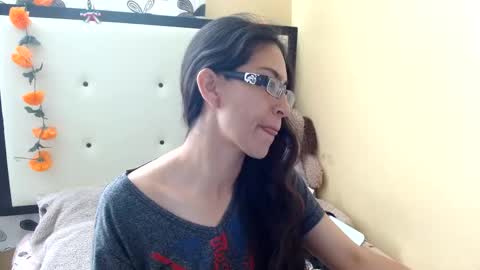 paola online show from March 13, 10:27 pm