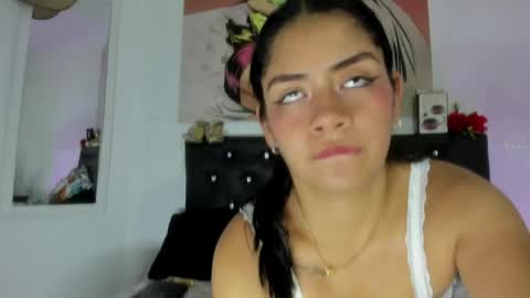 1sweetvaleria1 online show from May 26, 1:01 am
