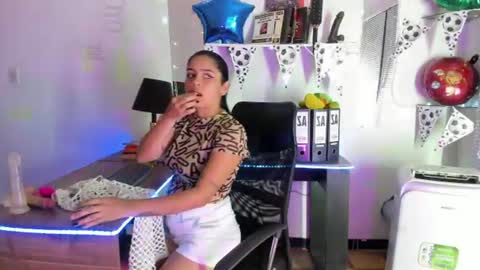 1sweetvaleria1 online show from July 1, 1:07 am
