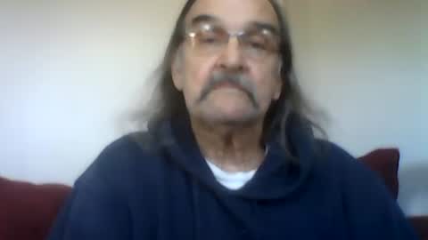 1valentine online show from December 3, 5:01 pm