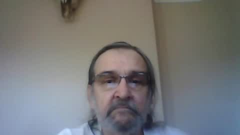 1valentine online show from January 4, 3:39 pm