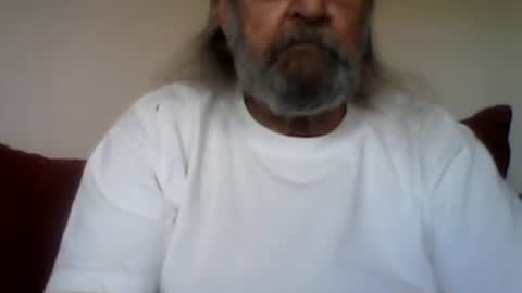 Snapshot of 1valentine chatting on April 23, 9:39 pm 1valentine online show from April 23, 9:39 pm