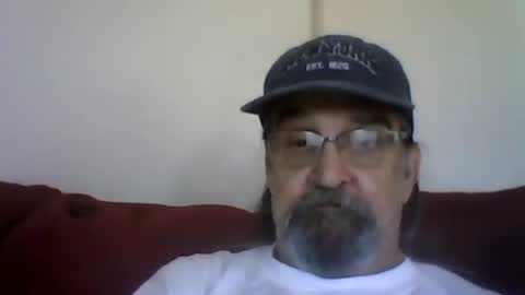Snapshot of 1valentine chatting on May 27, 2:36 pm 1valentine online show from May 27, 2:36 pm