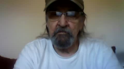 Snapshot of 1valentine chatting on June 13, 2:15 pm 1valentine online show from June 13, 2:15 pm