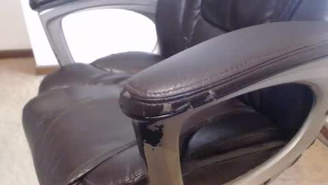 Mark online show from October 25, 6:57 pm