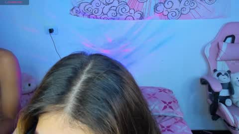 Snapshot of 20anyways20 chatting on April 13, 3:23 am 20anyways20 online show from April 13, 3:23 am