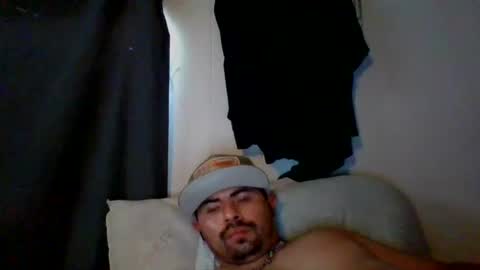 Snapshot of 210chulo chatting on February 13, 3:03 pm 210chulo online show from February 13, 3:03 pm