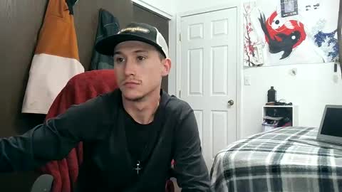 Snapshot of 21yearsy0ung9icheshung chatting on December 3, 12:13 am AlecurClit online show from December 3, 12:13 am