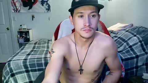 Snapshot of 21yearsy0ung9icheshung chatting on January 7, 7:31 am AlecurClit online show from January 7, 7:31 am