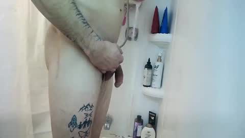 Snapshot of 21yearsy0ung9icheshung chatting on January 19, 1:00 am AlecurClit online show from January 19, 1:00 am