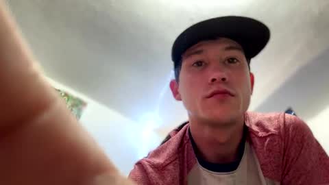 Snapshot of 21yearsy0ung9icheshung chatting on February 13, 5:48 am AlecurClit online show from February 13, 5:48 am