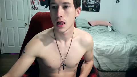 Snapshot of 21yearsy0ung9icheshung chatting on February 16, 1:03 am AlecurClit online show from February 16, 1:03 am