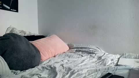 Snapshot of 21yearsy0ung9icheshung chatting on February 21, 3:56 am AlecurClit online show from February 21, 3:56 am