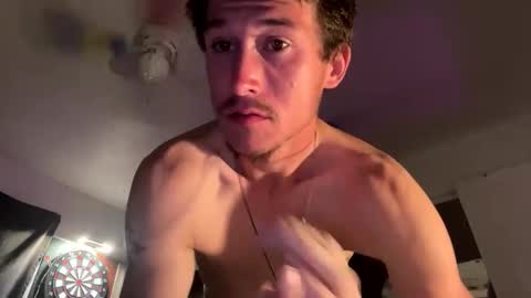 Snapshot of 21yearsy0ung9icheshung chatting on October 7, 12:08 am AlecurClit online show from October 7, 12:08 am