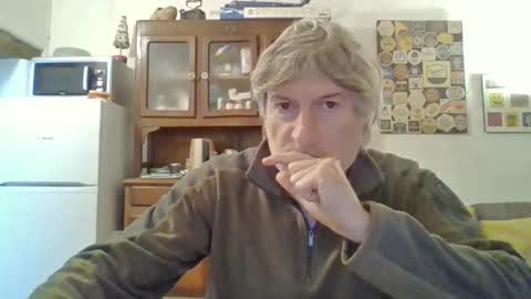 22esserre online show from November 19, 11:43 am